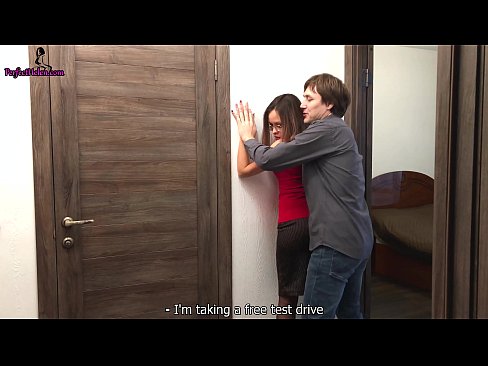❤️ Sexy Realtor e Itšohlometsa Pussy ea Hae le Li-Fucks Ha A ntse A Rekisa Afolete ea Hae - Krempai Video ea bootsoa ❤